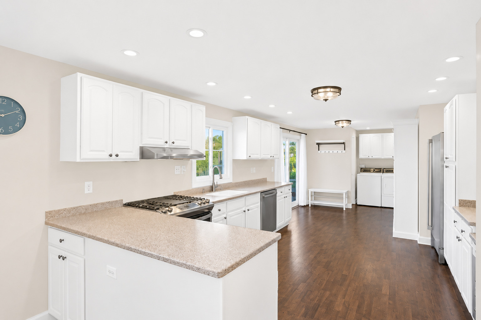 319 South Braintree Drive Schaumburg IL 60193