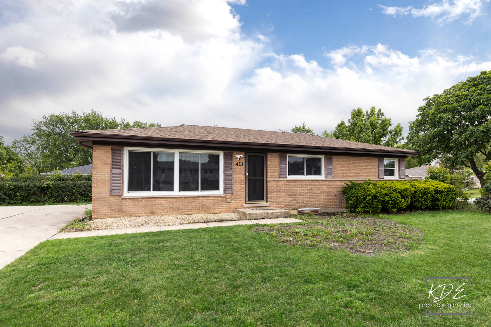 411 E Weathersfield Way Schaumburg IL 60193