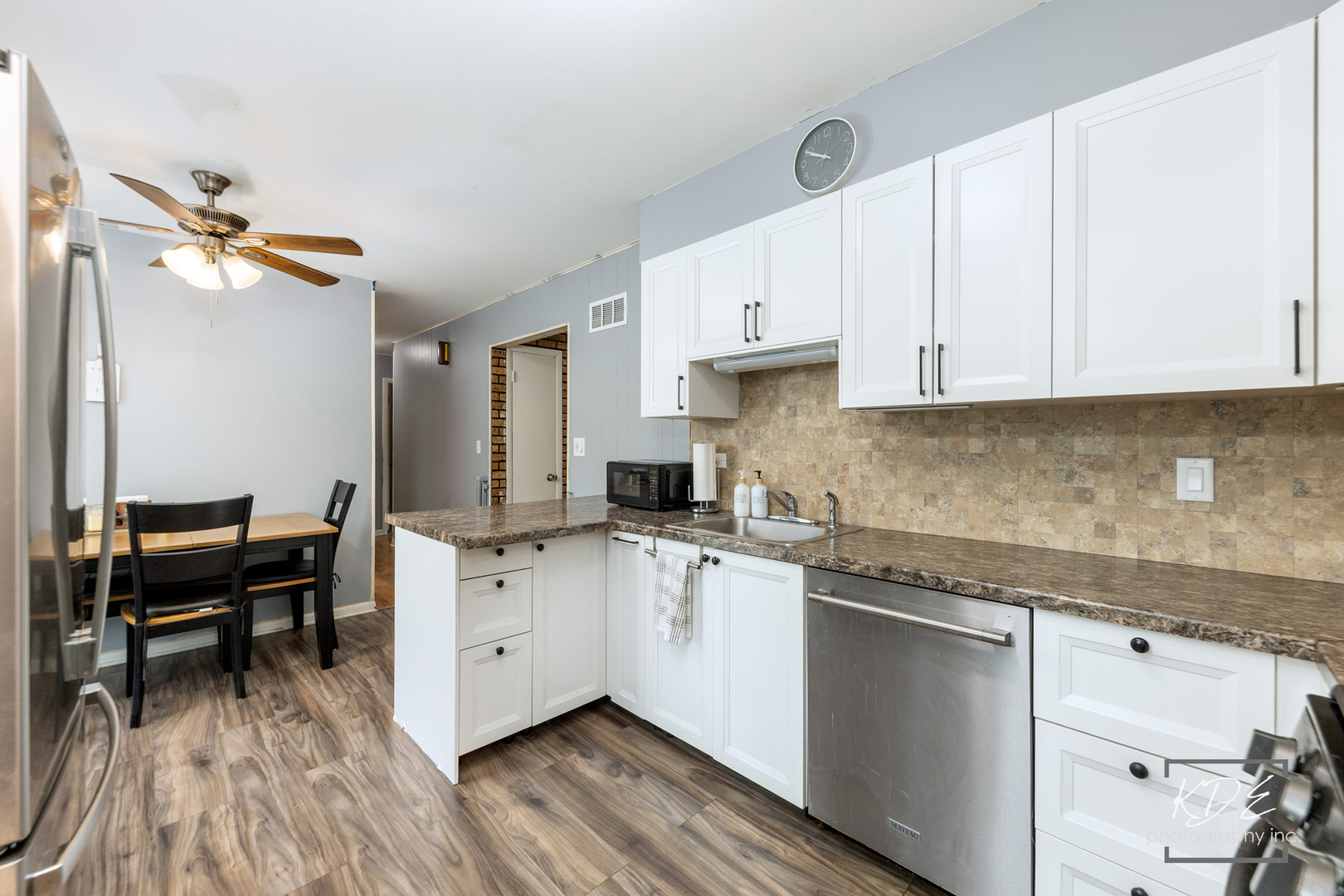 411 E Weathersfield Way Schaumburg IL 60193
