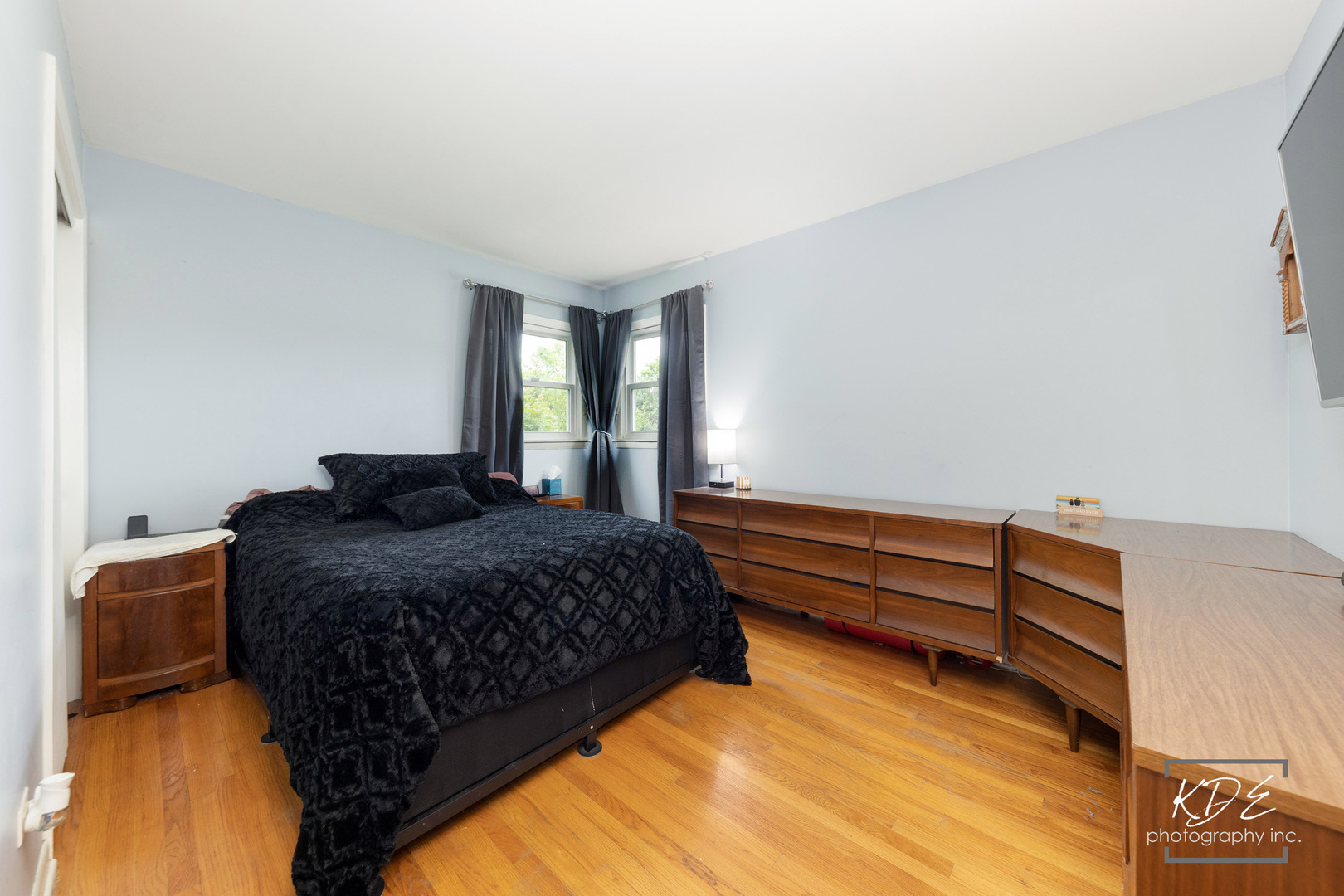 411 E Weathersfield Way Schaumburg IL 60193