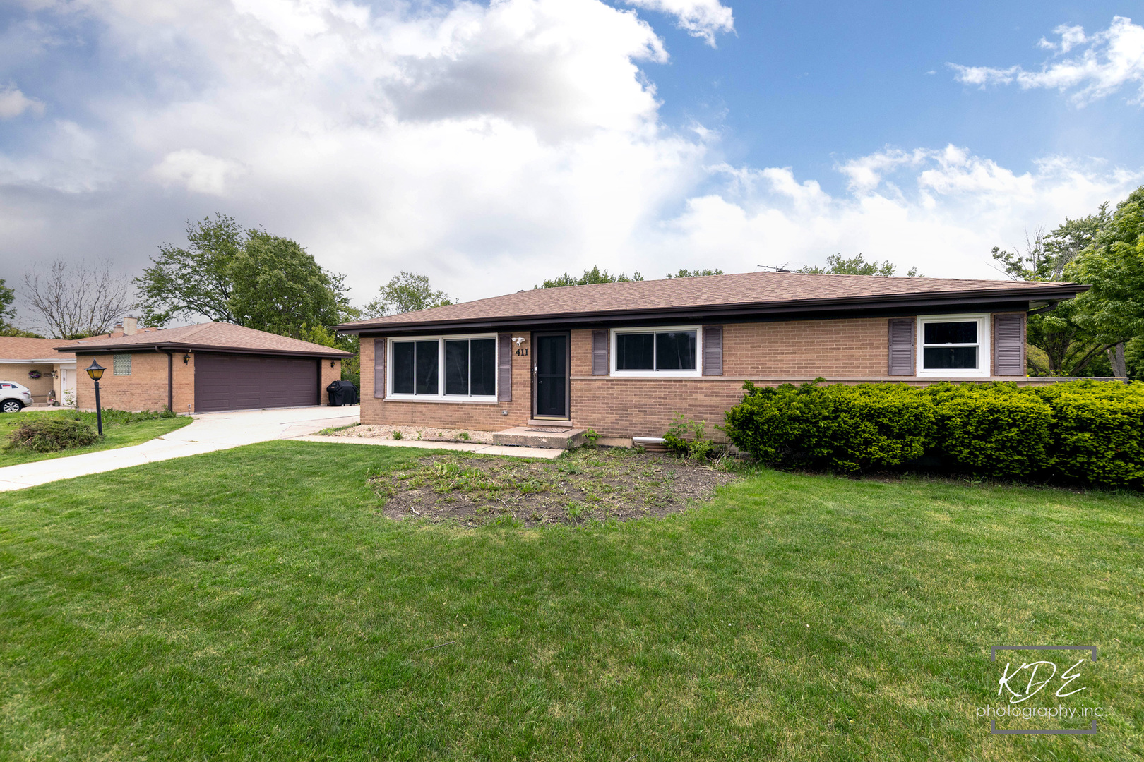411 E Weathersfield Way Schaumburg IL 60193