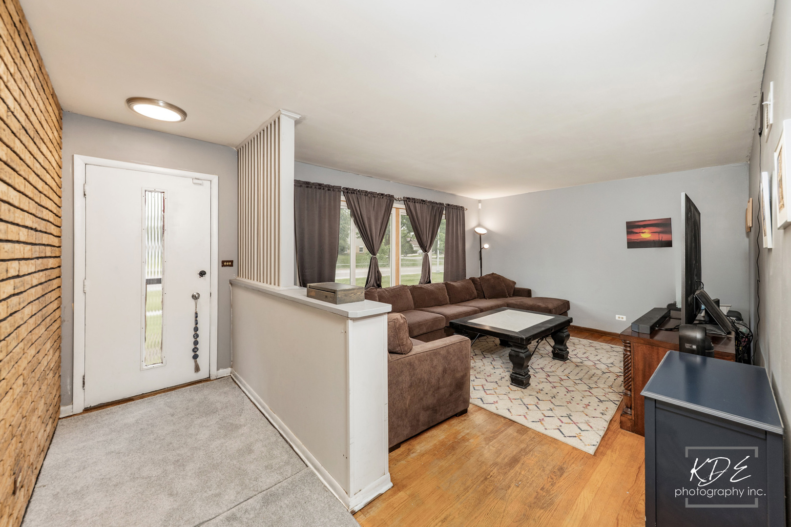 411 E Weathersfield Way Schaumburg IL 60193
