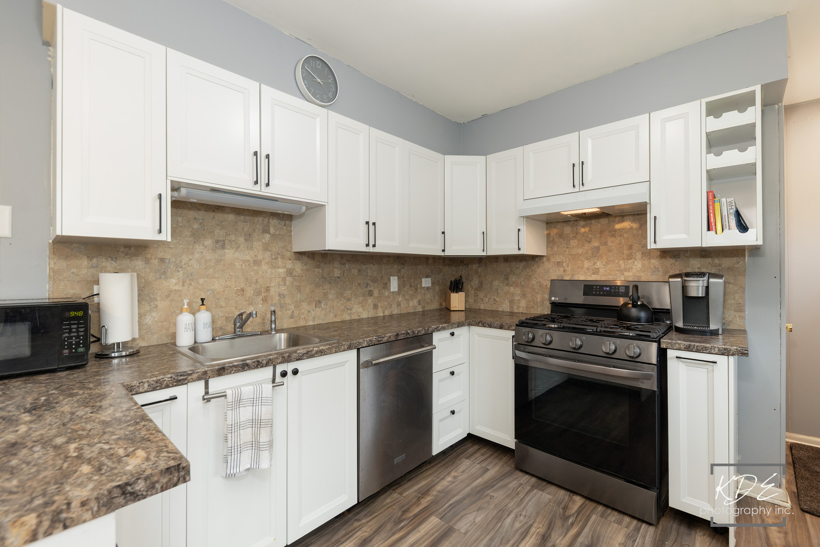 411 E Weathersfield Way Schaumburg IL 60193