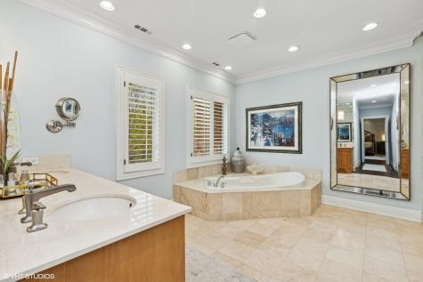 1181 Gavin Court Lake Forest IL 60045