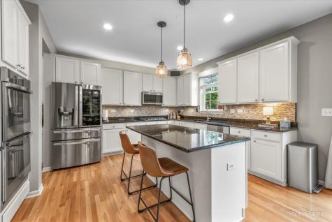 380 Fountain Avenue Elgin IL 60124