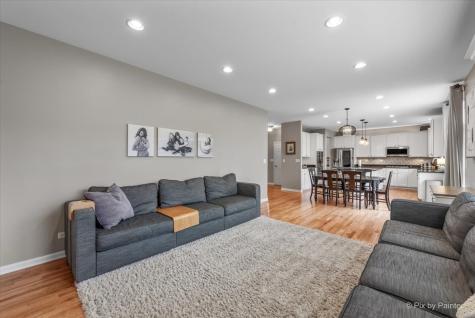 380 Fountain Avenue Elgin IL 60124