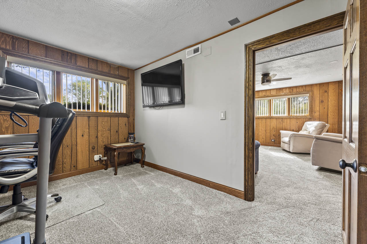 1214 Milton Lane Schaumburg IL 60193