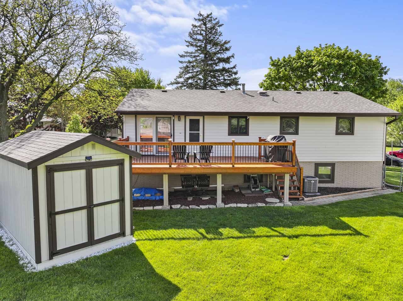 1214 Milton Lane Schaumburg IL 60193
