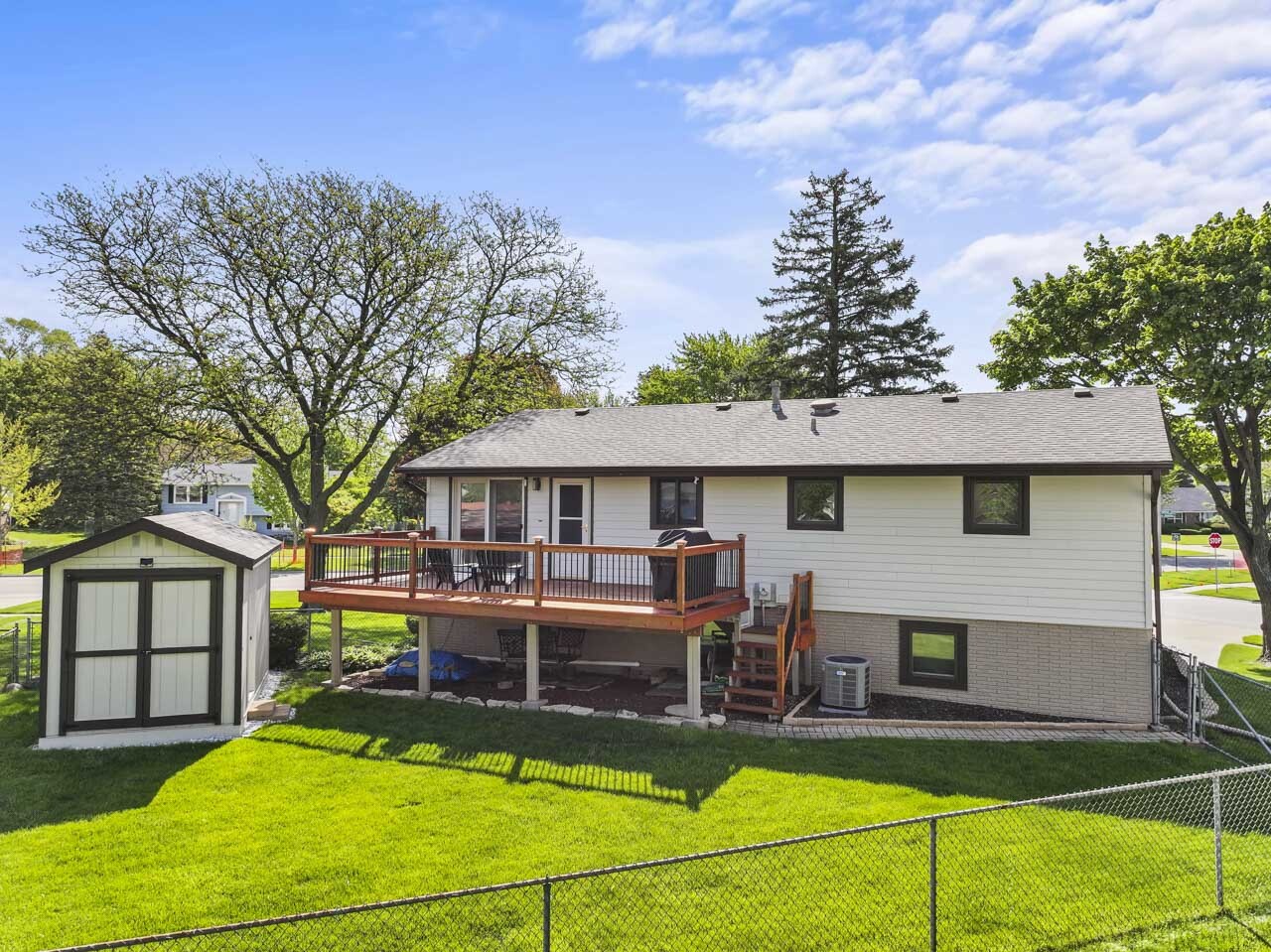 1214 Milton Lane Schaumburg IL 60193