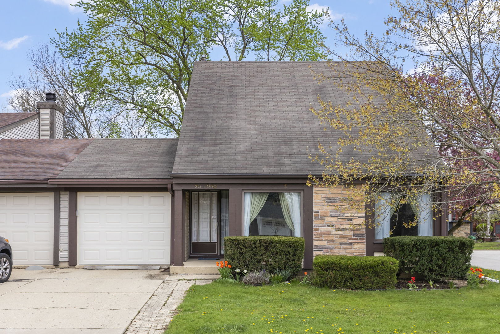 30W050 Mulberry Court Warrenville IL 60555