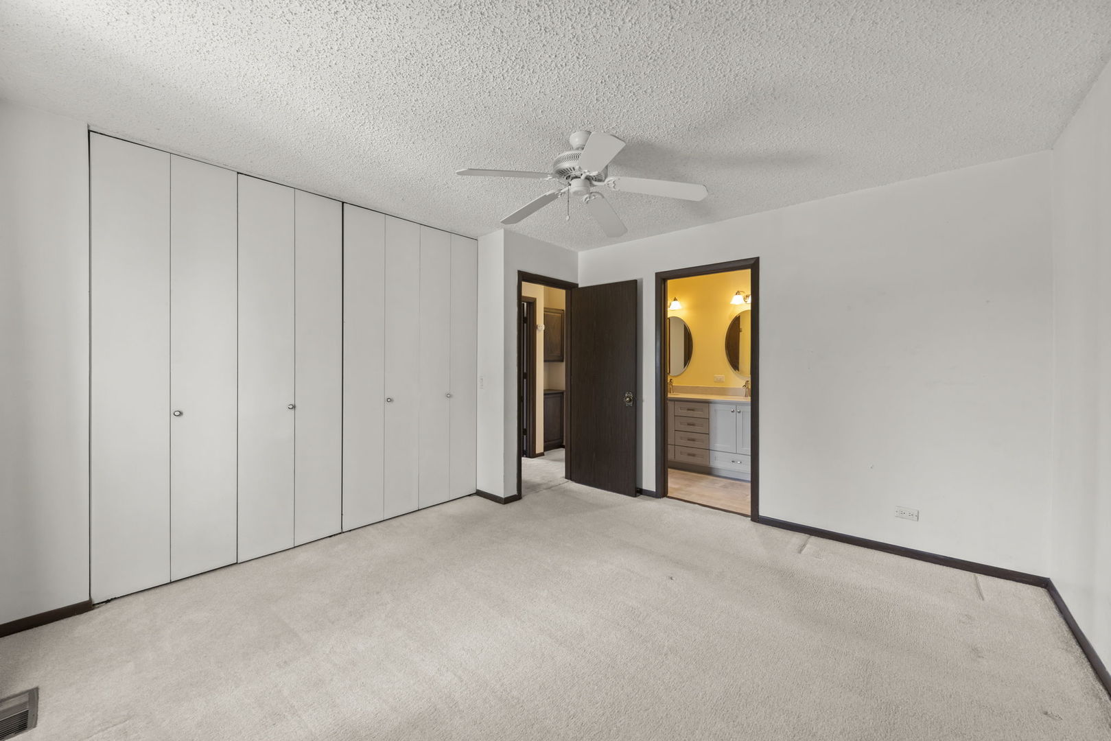 30W050 Mulberry Court Warrenville IL 60555