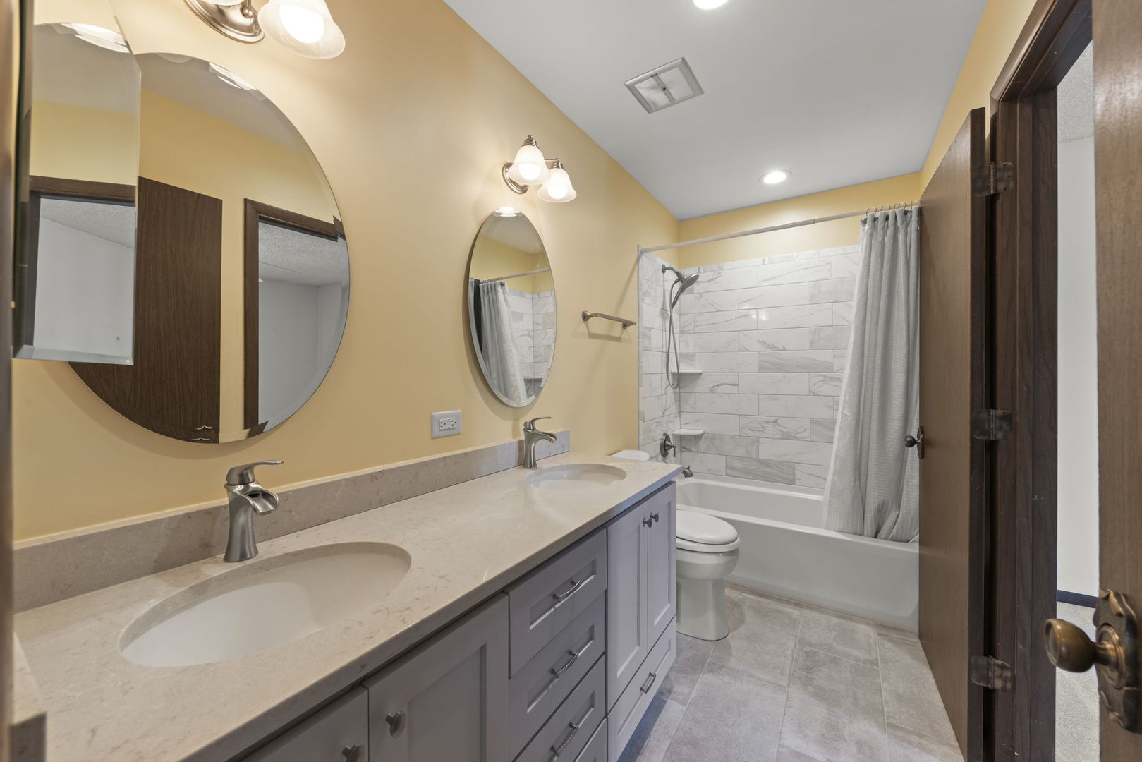 30W050 Mulberry Court Warrenville IL 60555