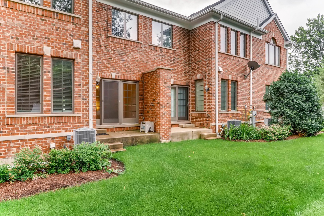347 Arbor Glen Boulevard Schaumburg IL 60195