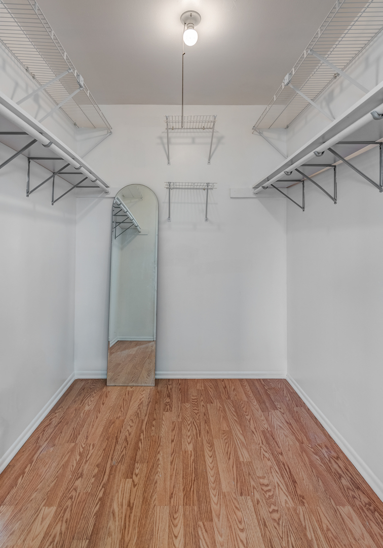 1651 West Goldengate Drive Addison IL 60101