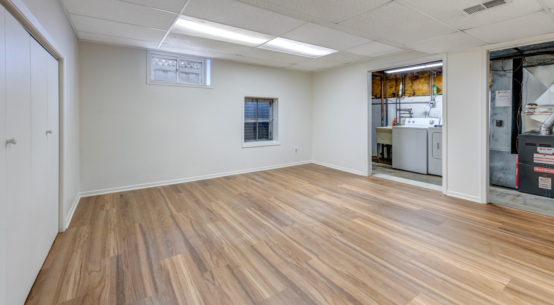 1651 West Goldengate Drive Addison IL 60101