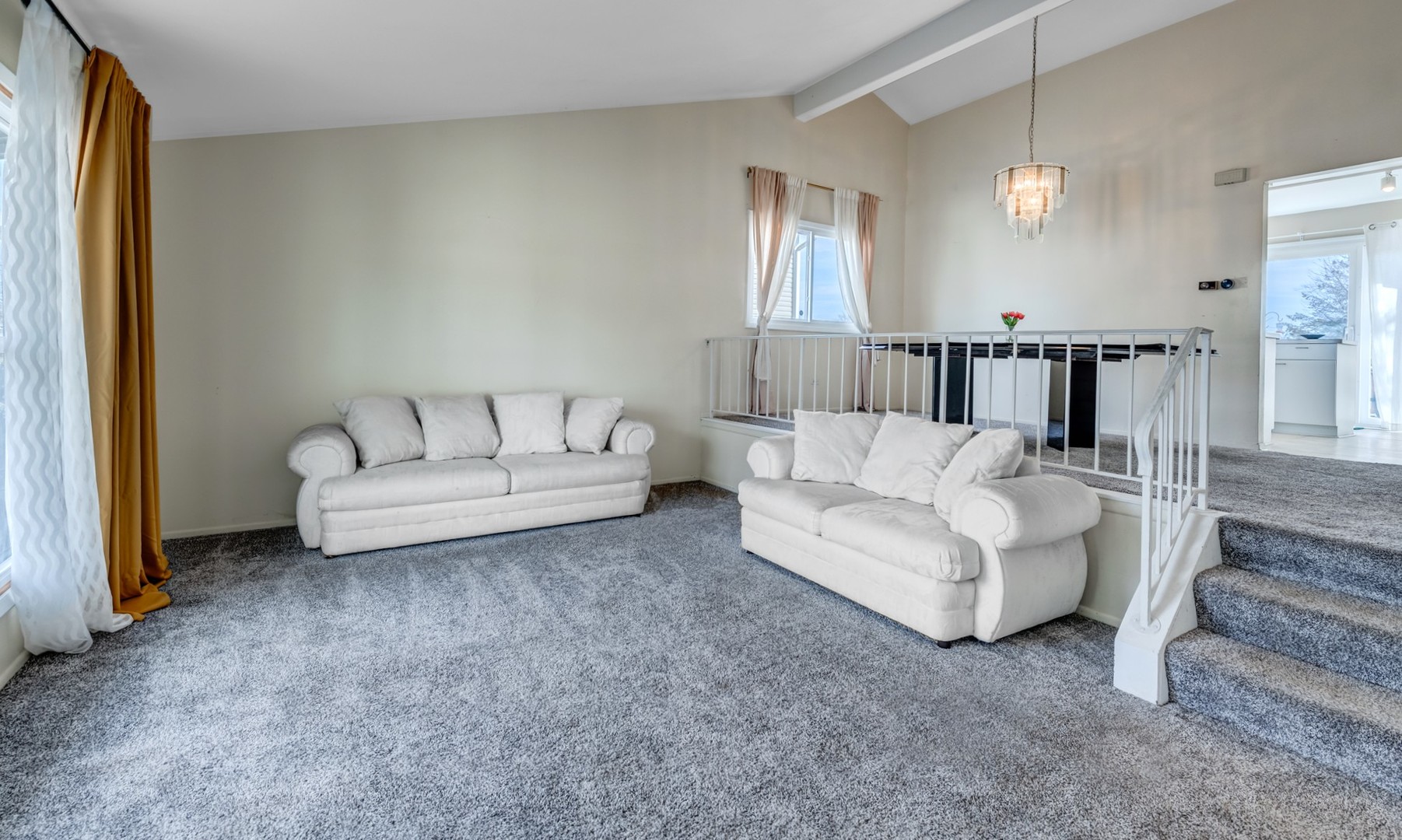 1651 West Goldengate Drive Addison IL 60101