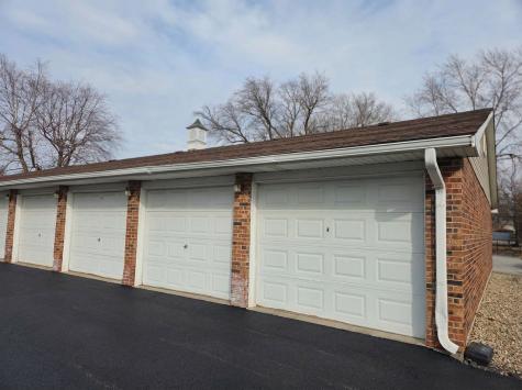 7117 West 93rd Street Oak Lawn IL 60453