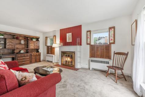 24 North Emerson Street Mount Prospect IL 60056