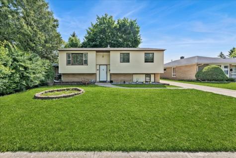 2325 Yeoman Street Waukegan IL 60087
