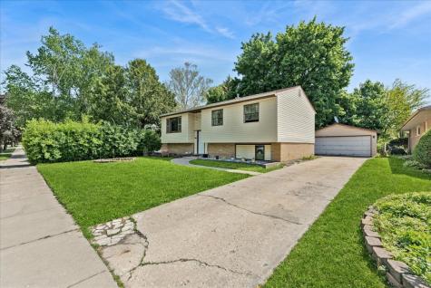 2325 Yeoman Street Waukegan IL 60087