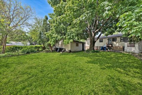 2325 Yeoman Street Waukegan IL 60087