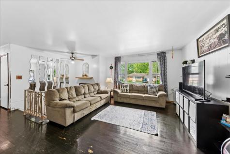 2325 Yeoman Street Waukegan IL 60087
