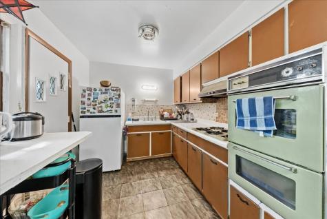 2325 Yeoman Street Waukegan IL 60087