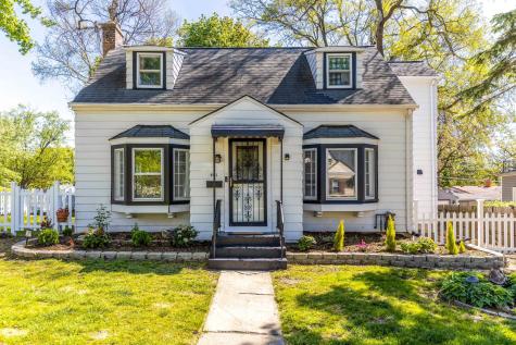 401 South Lake Terrace Mundelein IL 60060