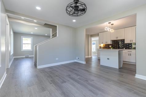 401 South Lake Terrace Mundelein IL 60060