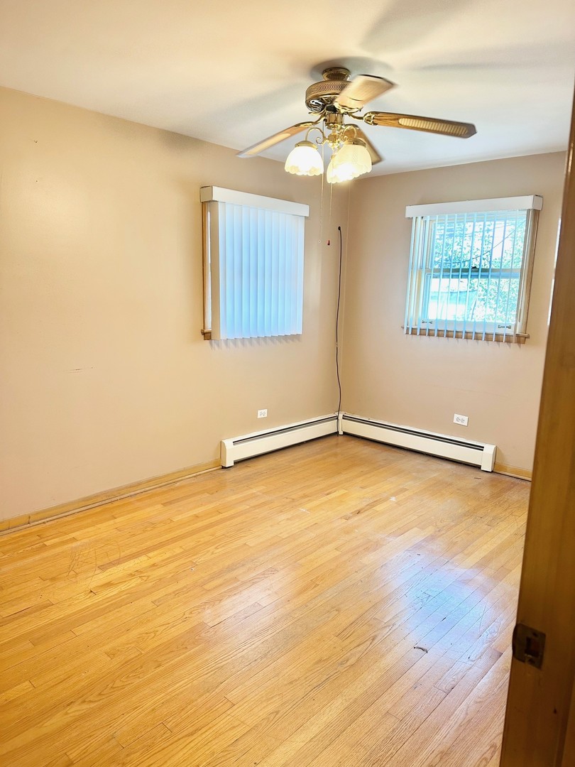 3826 West 83rd Street Chicago IL 60652