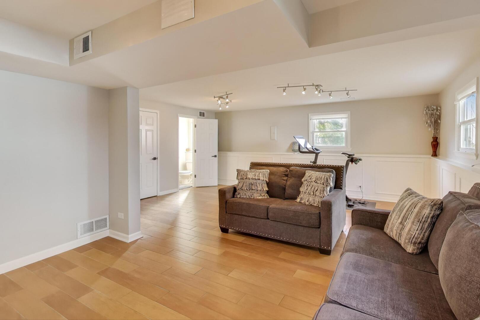 333 West Goebel Drive Lombard IL 60148