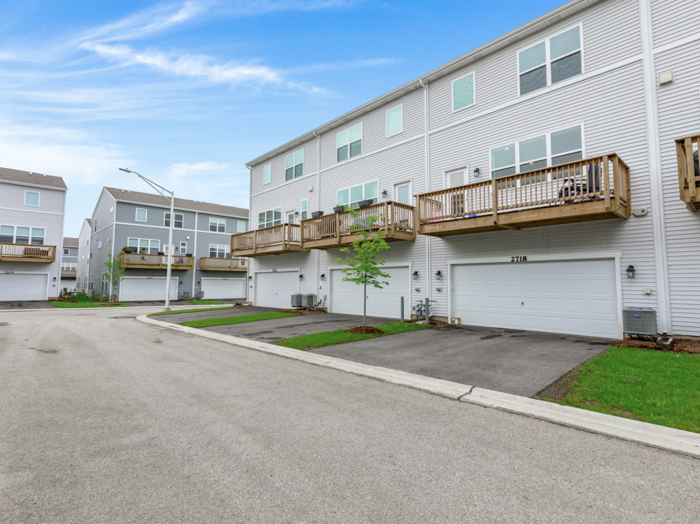 2718 Lily Lane Rolling Meadows IL 60008