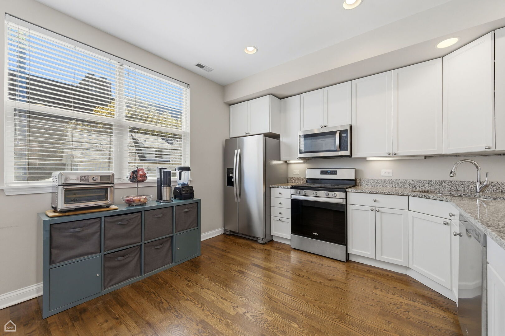 6951 North Western Avenue Chicago IL 60645