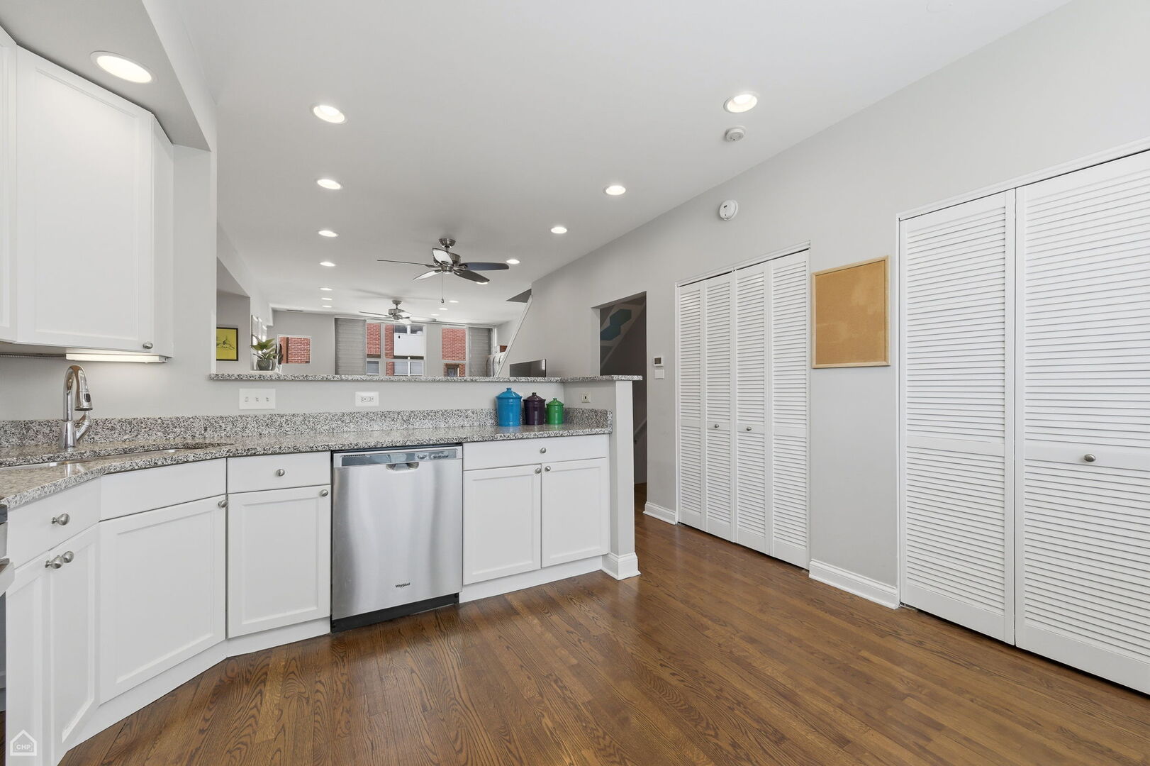 6951 North Western Avenue Chicago IL 60645