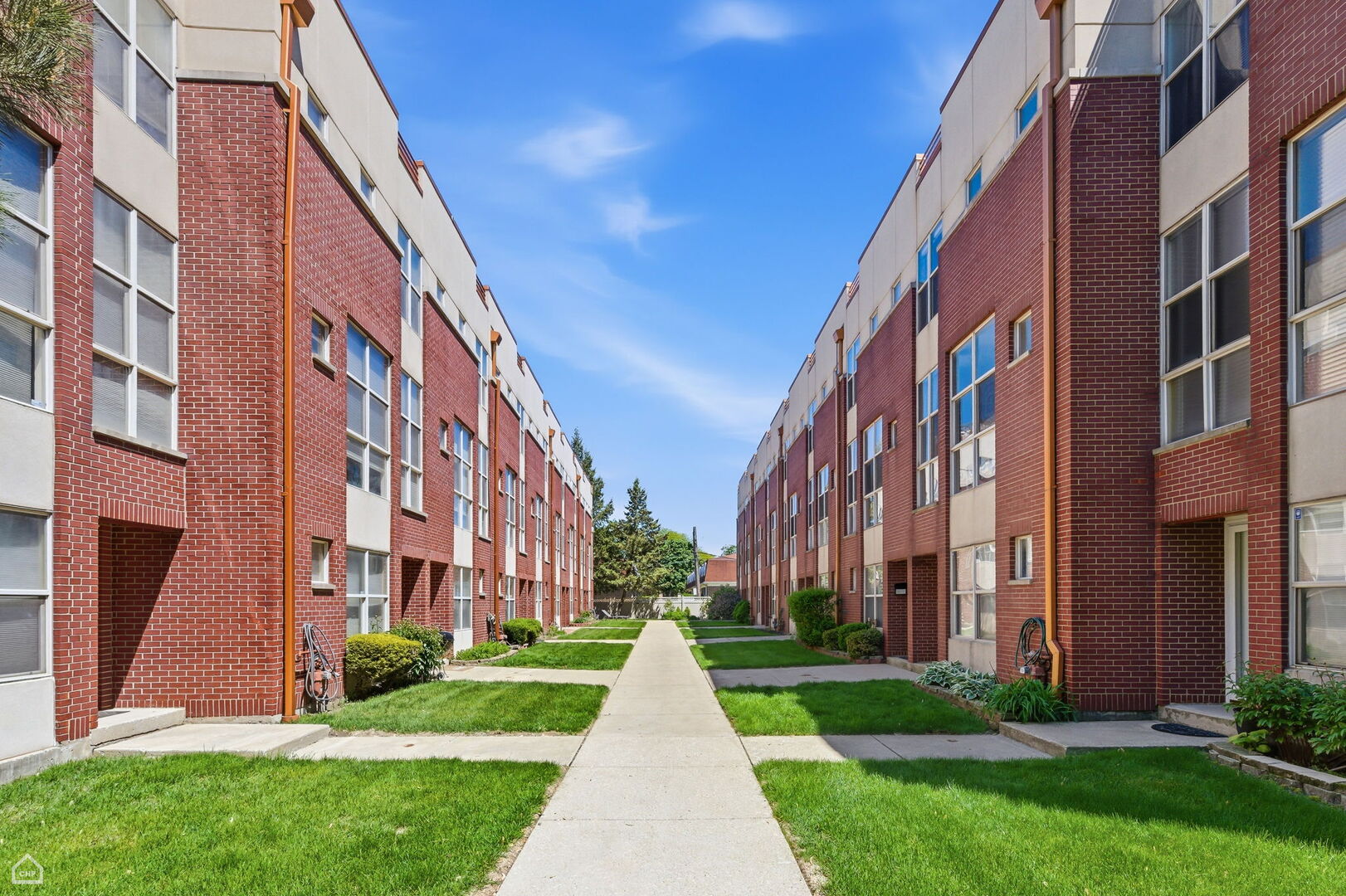 6951 North Western Avenue Chicago IL 60645