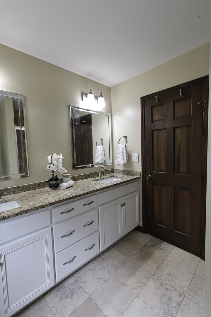 2418 Flambeau Drive Naperville IL 60564