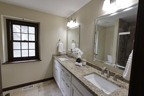 2418 Flambeau Drive Naperville IL 60564