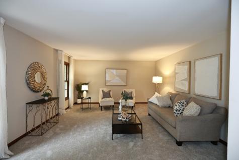 2418 Flambeau Drive Naperville IL 60564