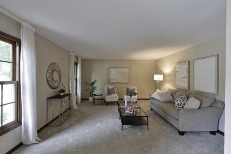 2418 Flambeau Drive Naperville IL 60564