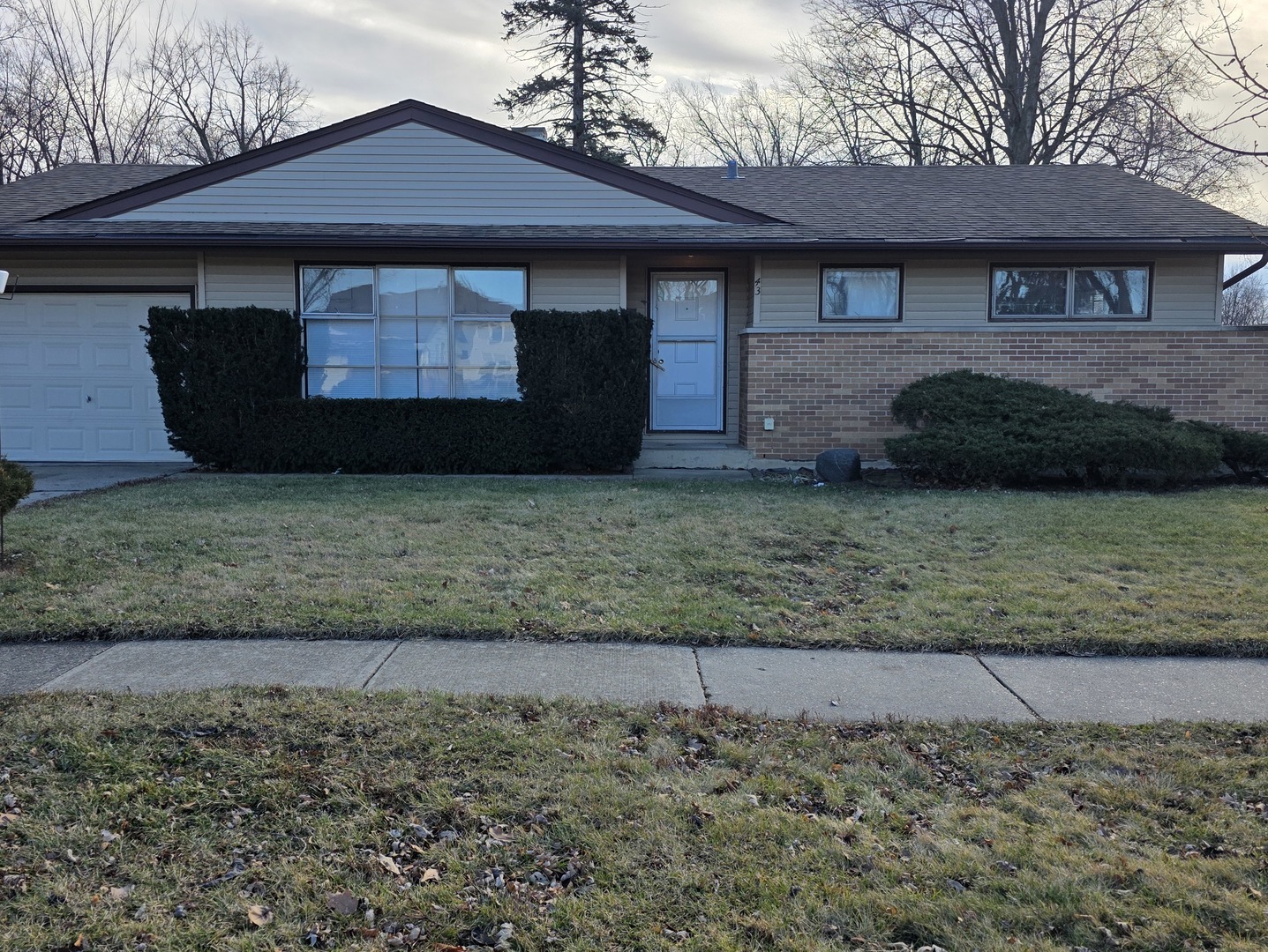 43 Woodcrest Lane Elk Grove Village IL 60007