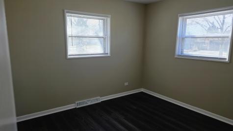 43 Woodcrest Lane Elk Grove Village IL 60007