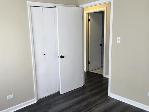 43 Woodcrest Lane Elk Grove Village IL 60007