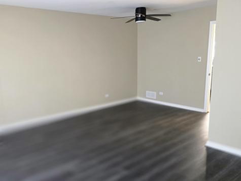 43 Woodcrest Lane Elk Grove Village IL 60007
