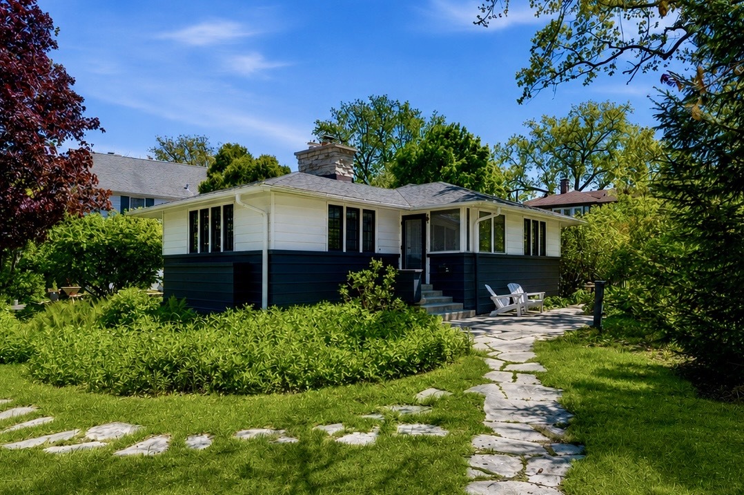 1184 Wade Street Highland Park IL 60035