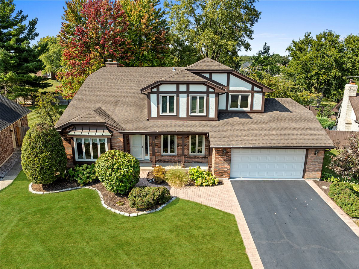 2S534 Danbury Drive Glen Ellyn IL 60137