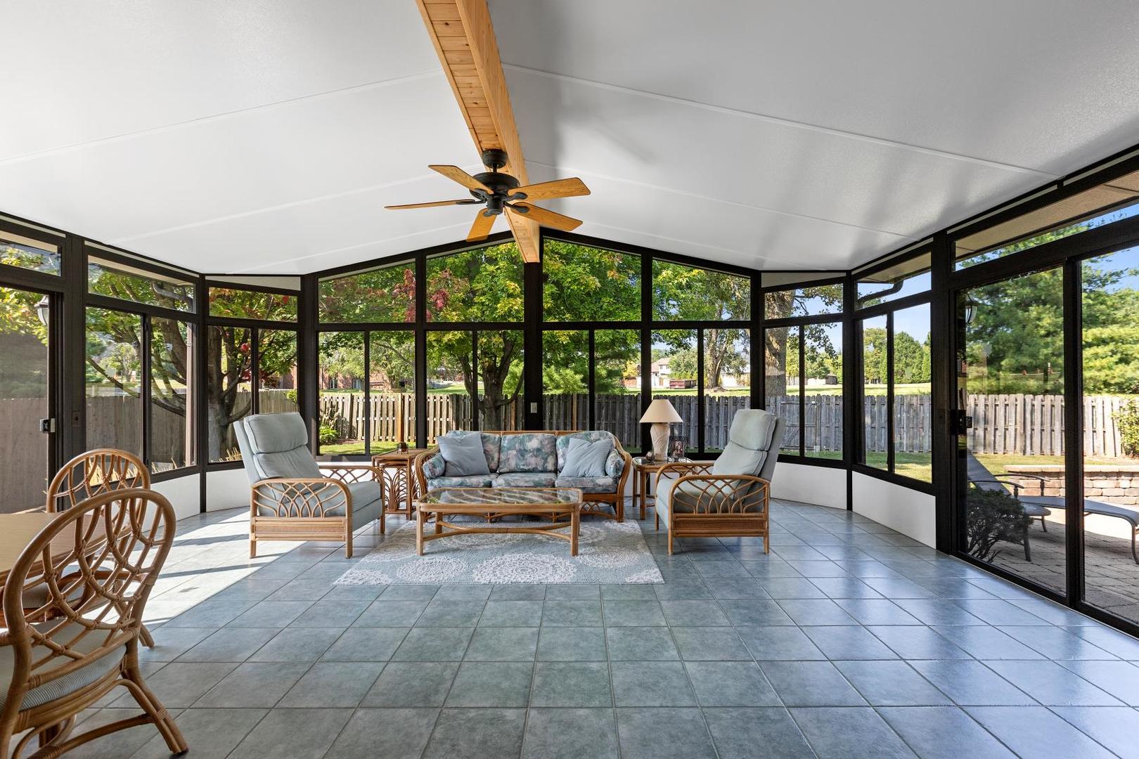 2S534 Danbury Drive Glen Ellyn IL 60137