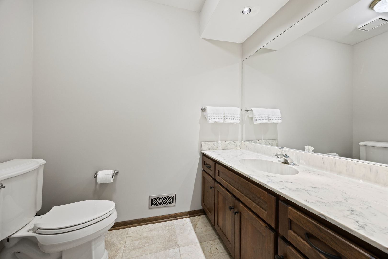 2S534 Danbury Drive Glen Ellyn IL 60137