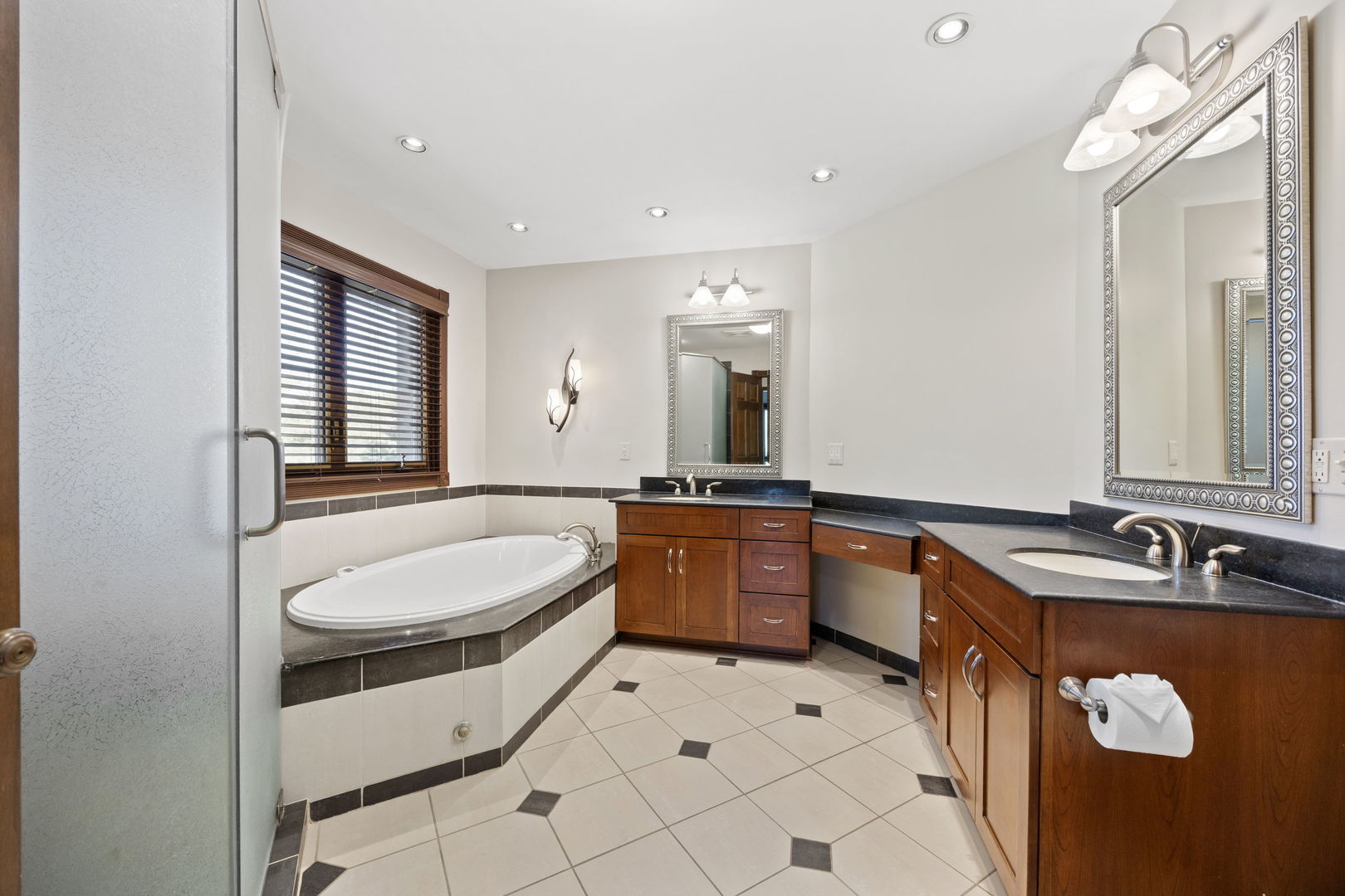 2S534 Danbury Drive Glen Ellyn IL 60137