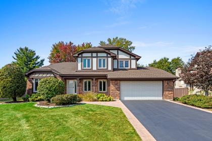 2S534 Danbury Drive Glen Ellyn IL 60137