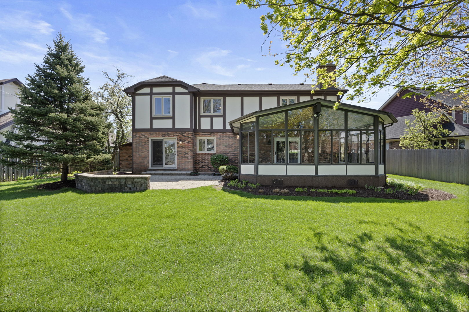 2S534 Danbury Drive Glen Ellyn IL 60137